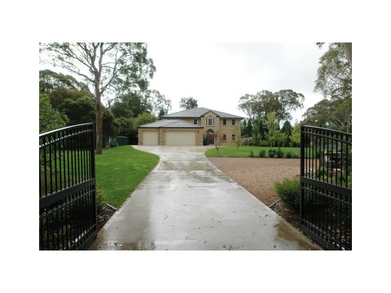 42 Charlotte Street, Burradoo NSW 2576