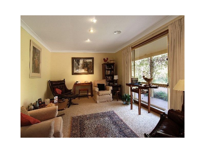 7 Greyleaves Avenue, Burradoo NSW 2576