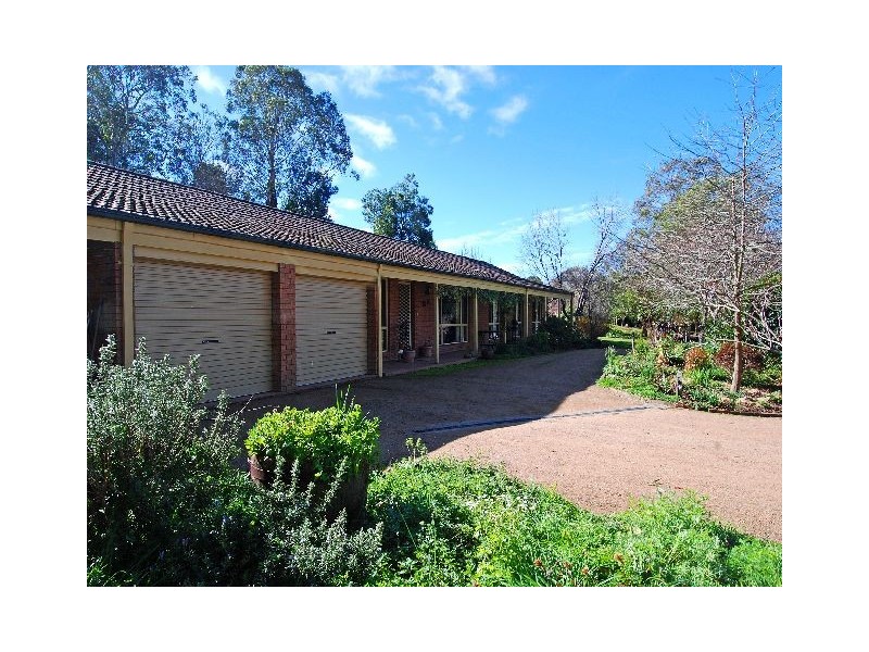 7 Greyleaves Avenue, Burradoo NSW 2576