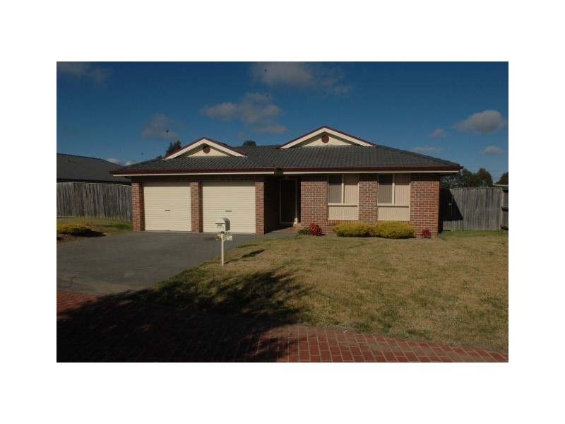 11 Inverness Place, Bowral NSW 2576