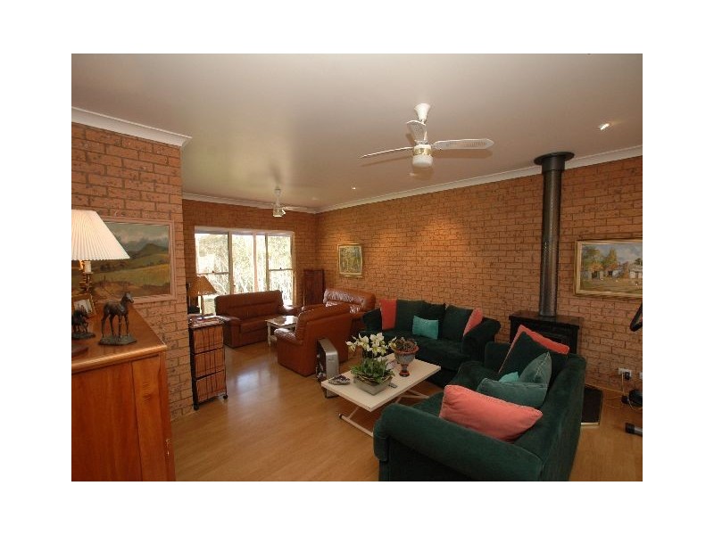 24 Casuarina Crescent, Tallong NSW 2579