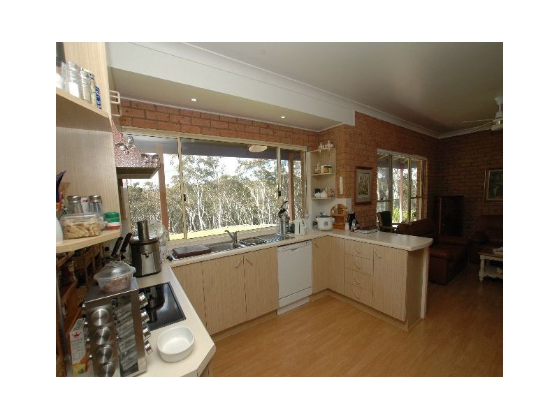 24 Casuarina Crescent, Tallong NSW 2579