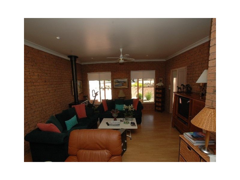 24 Casuarina Crescent, Tallong NSW 2579