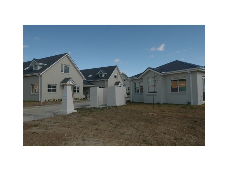 1 -13 Hawkins Street, Moss Vale NSW 2577