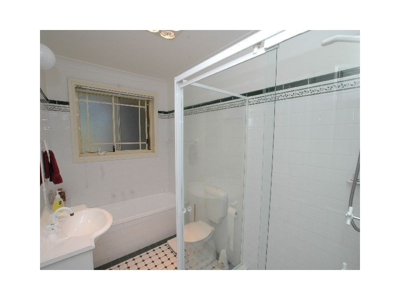 8/23 Oxley Drive, Bowral NSW 2576