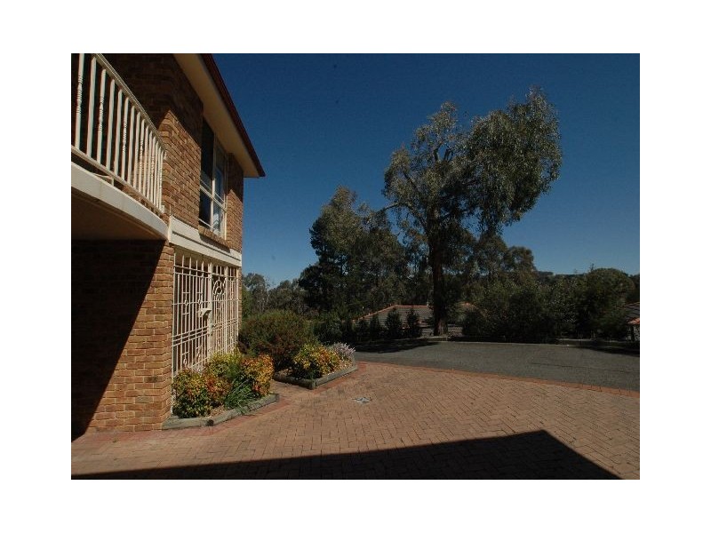 8/23 Oxley Drive, Bowral NSW 2576