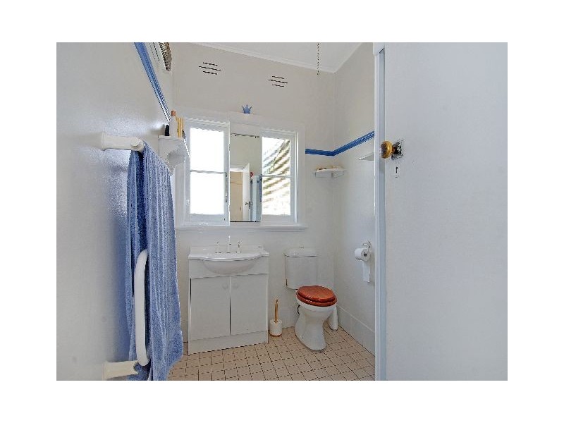 2A Loseby Street, Bowral NSW 2576