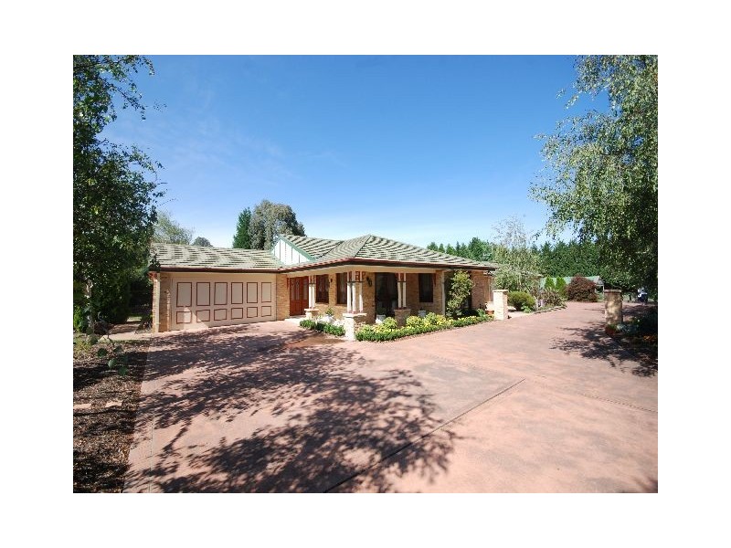 9 Nari Cct, Moss Vale NSW 2577