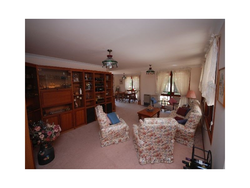 9 Nari Cct, Moss Vale NSW 2577