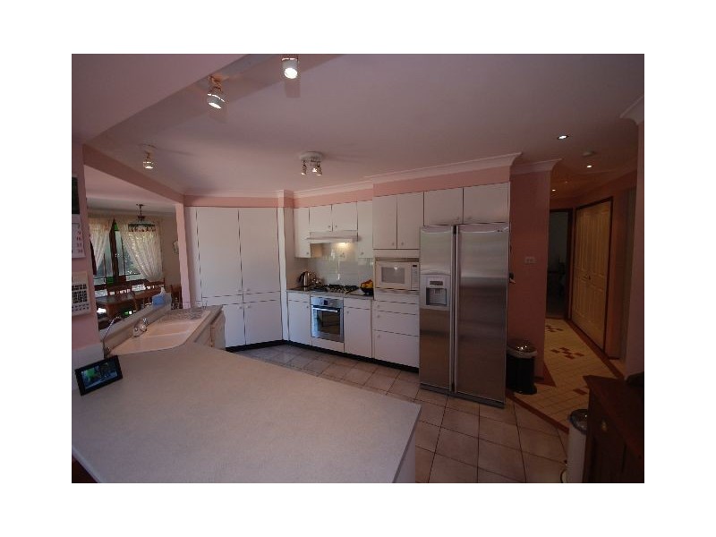 9 Nari Cct, Moss Vale NSW 2577