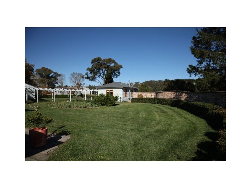 Currawong Oxleys Hill Road, Bowral NSW 2576