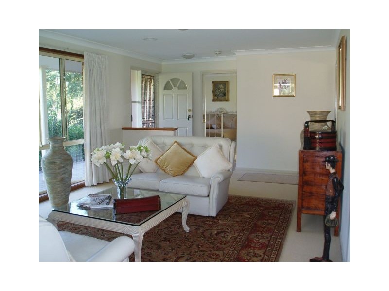 6 Maple Grove, Bowral NSW 2576