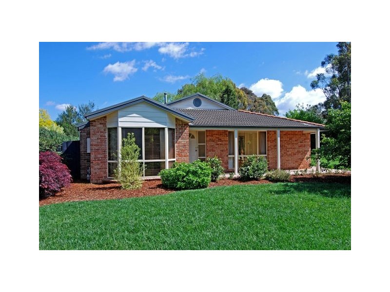 6 Maple Grove, Bowral NSW 2576
