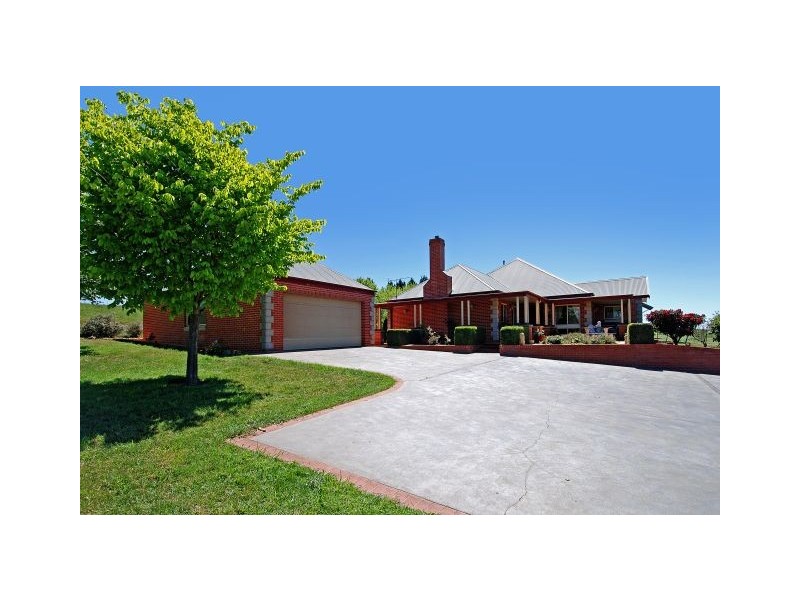 Bendooley Hill Centennial Road, Bowral NSW 2576