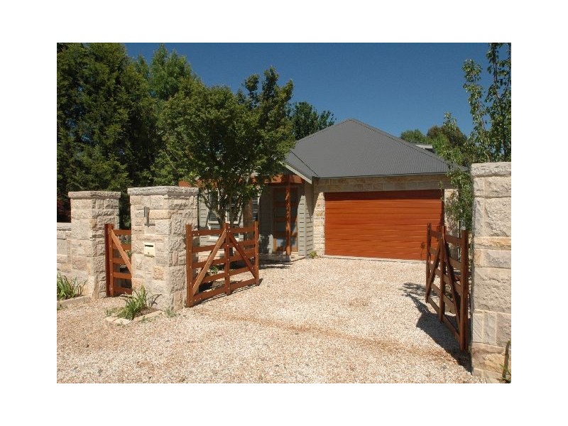 8 Harman Street, Burrawang NSW 2577