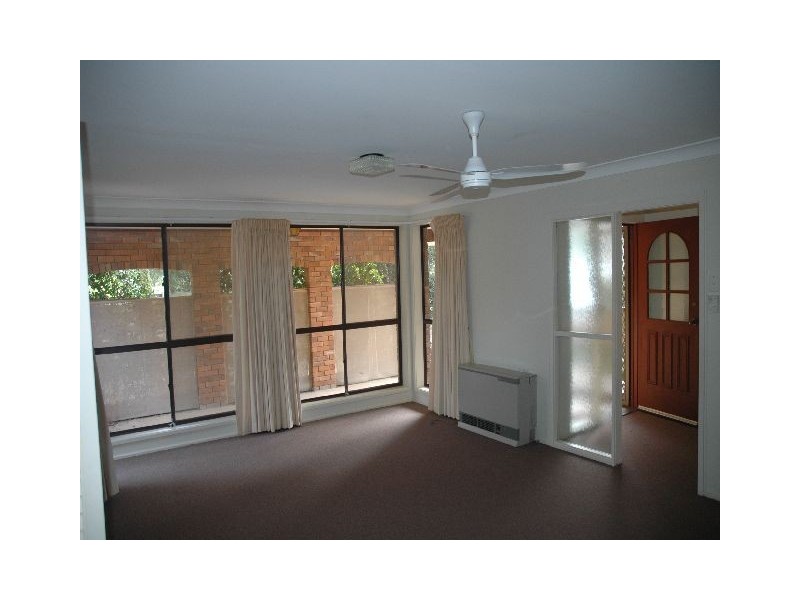 2 Tyndale Cres, Bowral NSW 2576