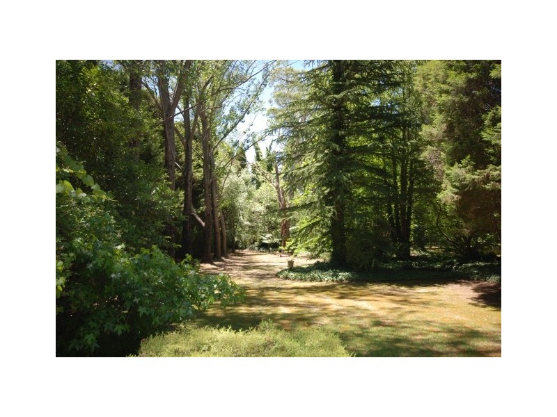 2 Sunninghill Avenue, Burradoo NSW 2576