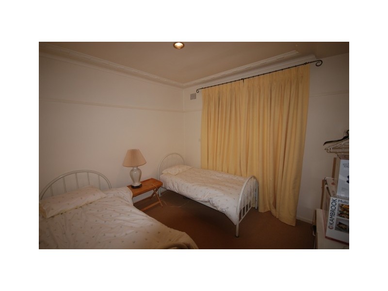 2 Sunninghill Avenue, Burradoo NSW 2576