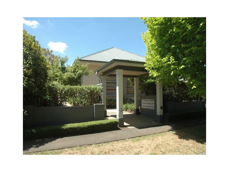 2/20 Bundaroo Street, Bowral NSW 2576