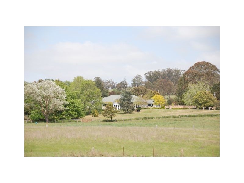 Currawong Oxleys Hill Road, Bowral NSW 2576