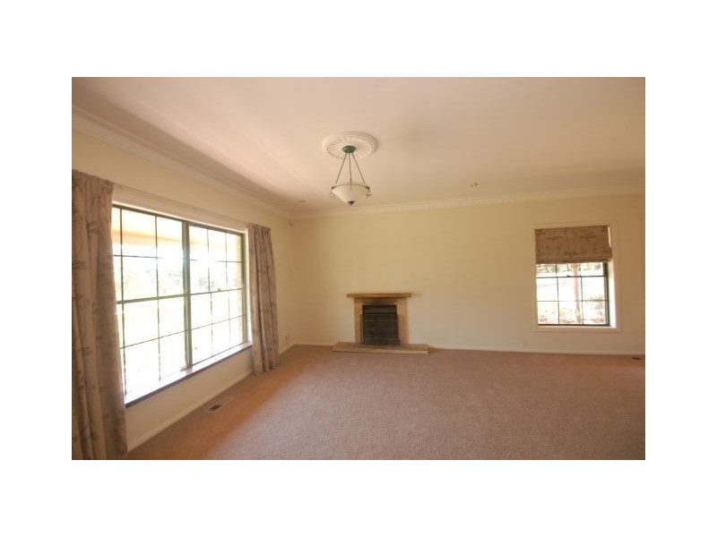 1051 Old Hume Highway, Alpine NSW 2575