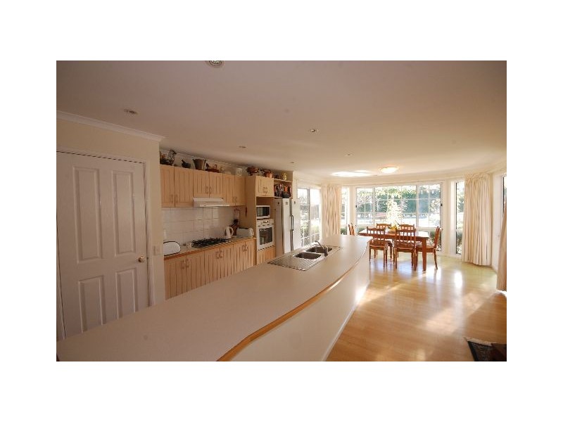 Banbury 18 Stratford Way, Burradoo NSW 2576