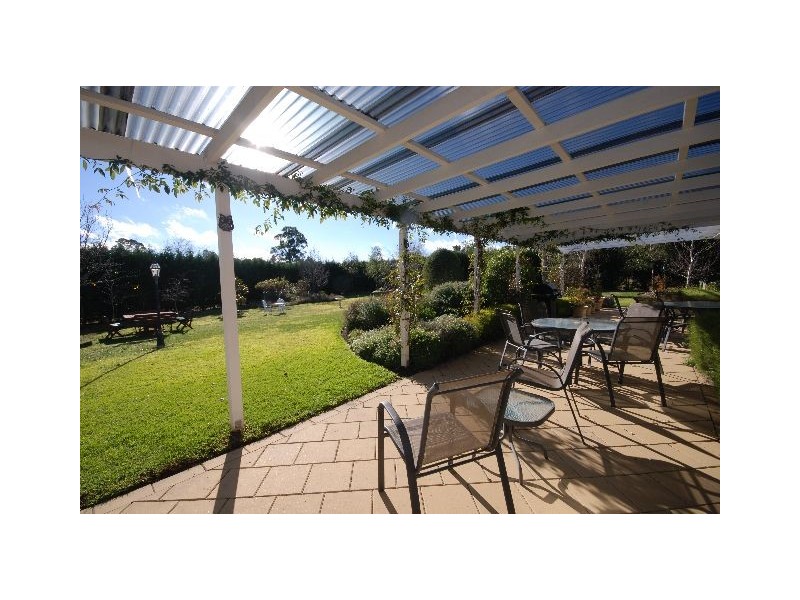 Banbury 18 Stratford Way, Burradoo NSW 2576