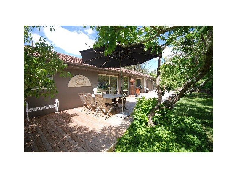 7 Greyleaves, Burradoo NSW 2576