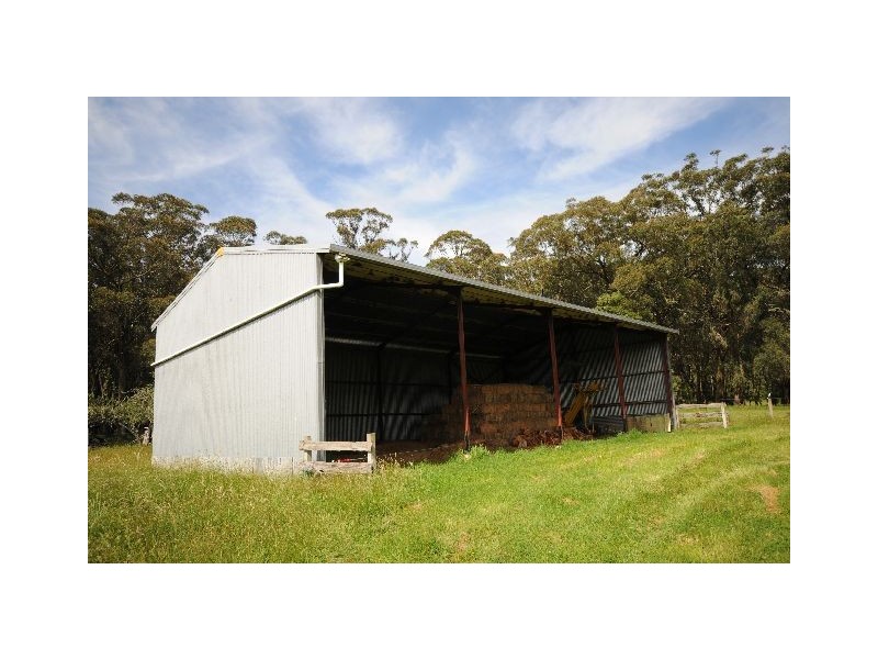 170 Walkers Road, Avoca NSW 2577