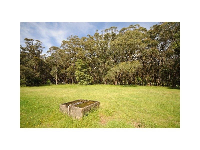 170 Walkers Road, Avoca NSW 2577