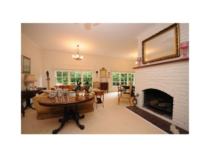 Loughmore Eridge Park Road, Burradoo NSW 2576