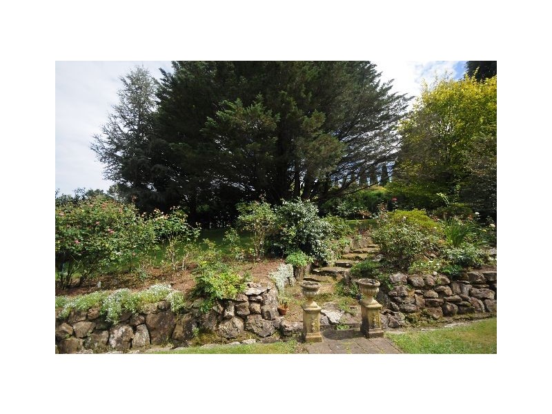 Loughmore Eridge Park Road, Burradoo NSW 2576