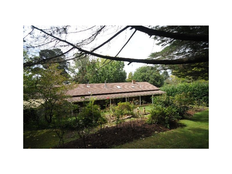 Loughmore Eridge Park Road, Burradoo NSW 2576