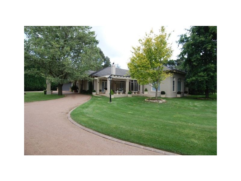 7 Patchway Place, Burradoo NSW 2576
