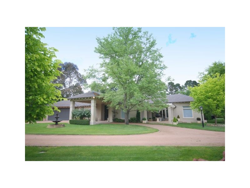 7 Patchway Place, Burradoo NSW 2576