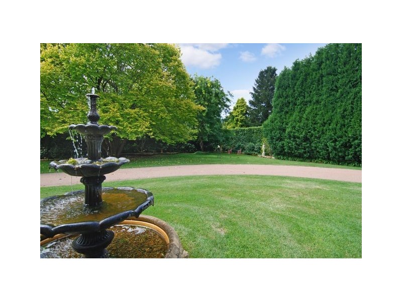 7 Patchway Place, Burradoo NSW 2576