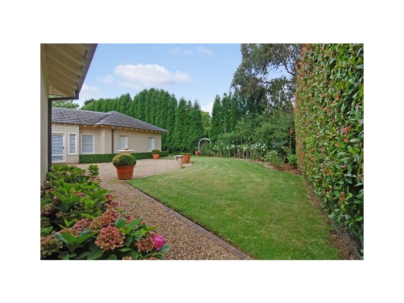 7 Patchway Place, Burradoo NSW 2576