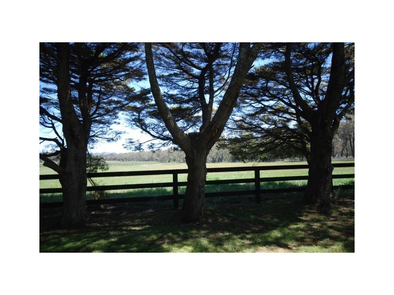 Chevaux Parc Tourist Road, East Kangaloon NSW 2576