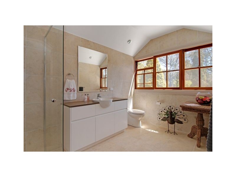 21 Holly Road, Burradoo NSW 2576