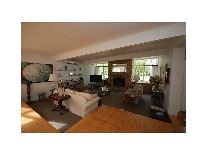110 Osborne Road, Burradoo NSW 2576