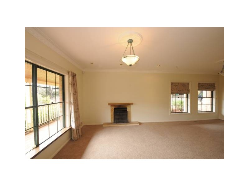 1051 Old Hume Highway, Alpine NSW 2575