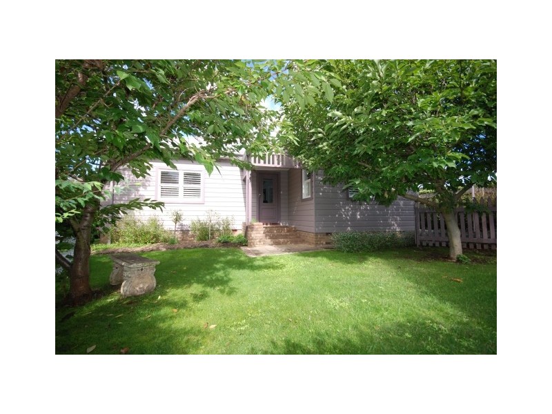 2A Loseby Street, Bowral NSW 2576