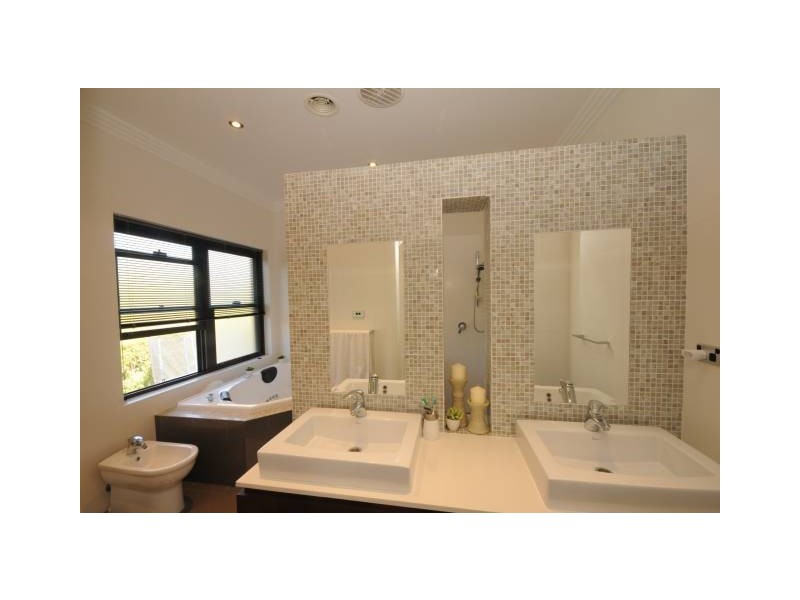 37B Sunninghill Ave, Burradoo NSW 2576