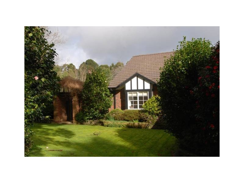 13 Werrington Street, Burradoo NSW 2576