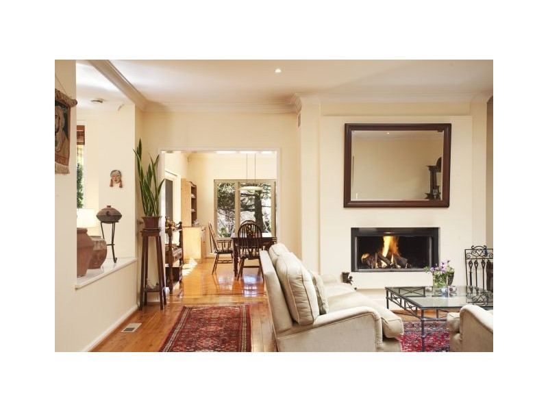 38 Charlotte Street, Burradoo NSW 2576