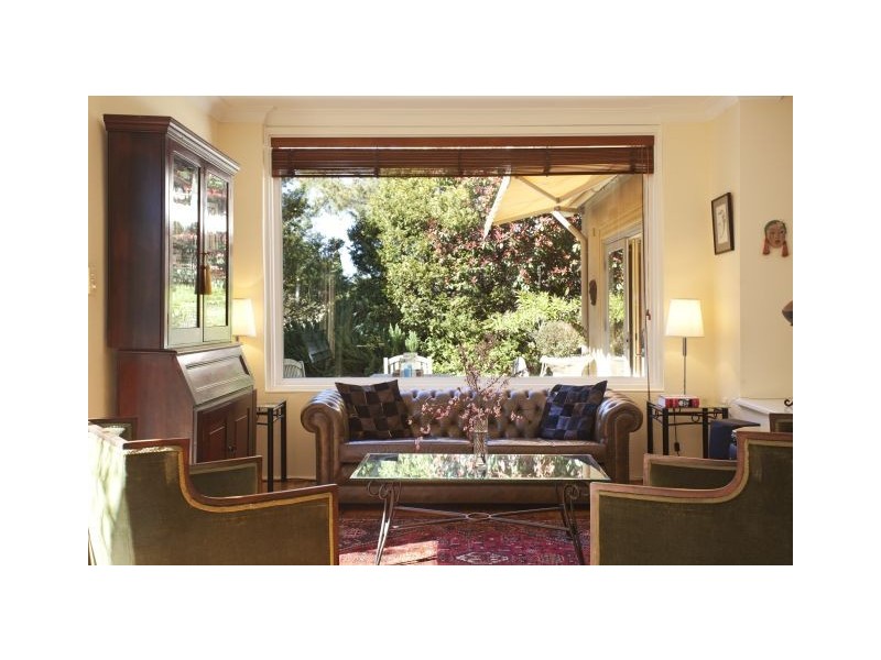 38 Charlotte Street, Burradoo NSW 2576