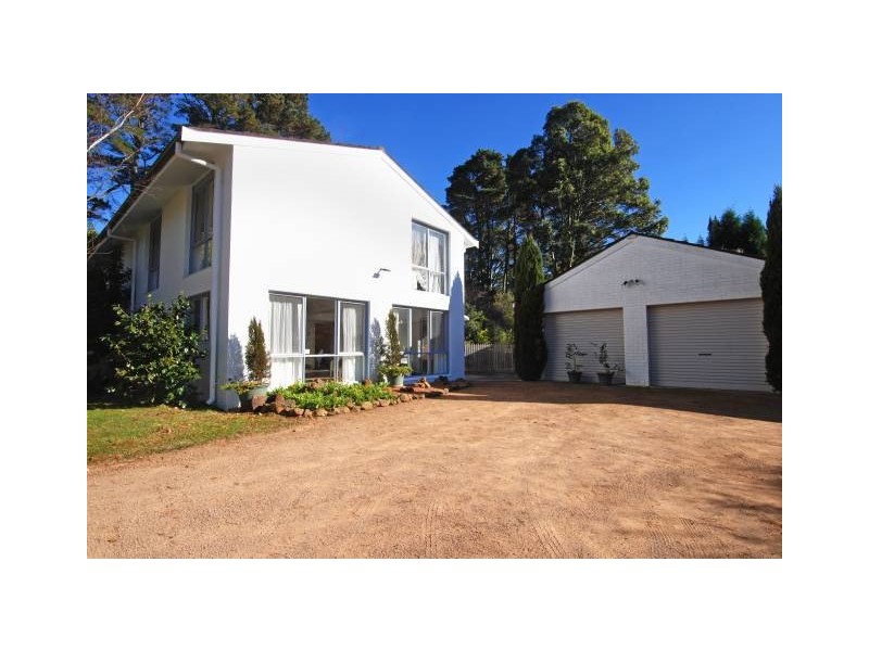 40 Charlotte Street, Burradoo NSW 2576