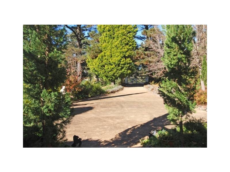 40 Charlotte Street, Burradoo NSW 2576