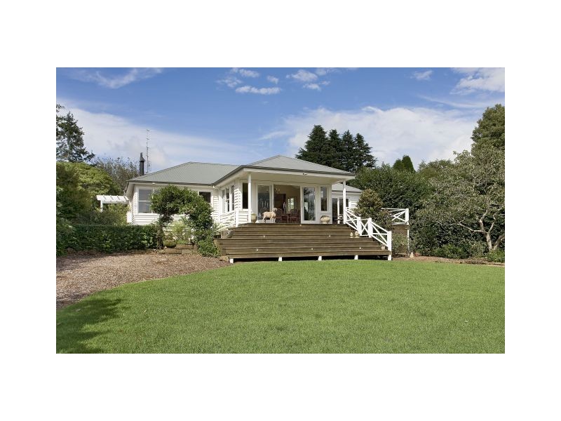 ‘The Oaks’ 2 George Street, Burrawang NSW 2577