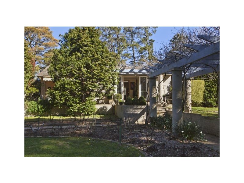 38 Charlotte Street, Burradoo NSW 2576